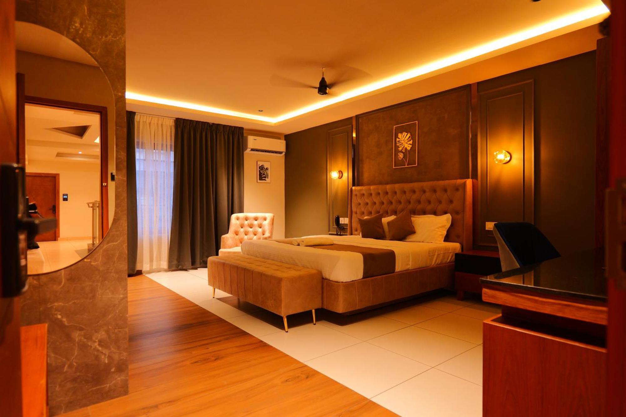 Hotel Classico International Kannangad Buitenkant foto