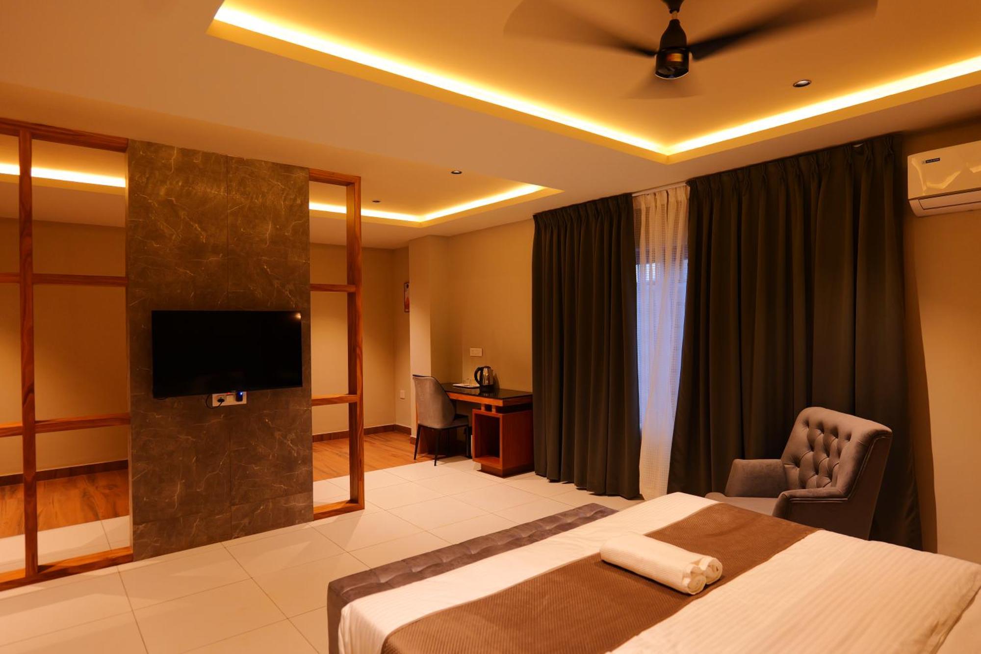 Hotel Classico International Kannangad Buitenkant foto