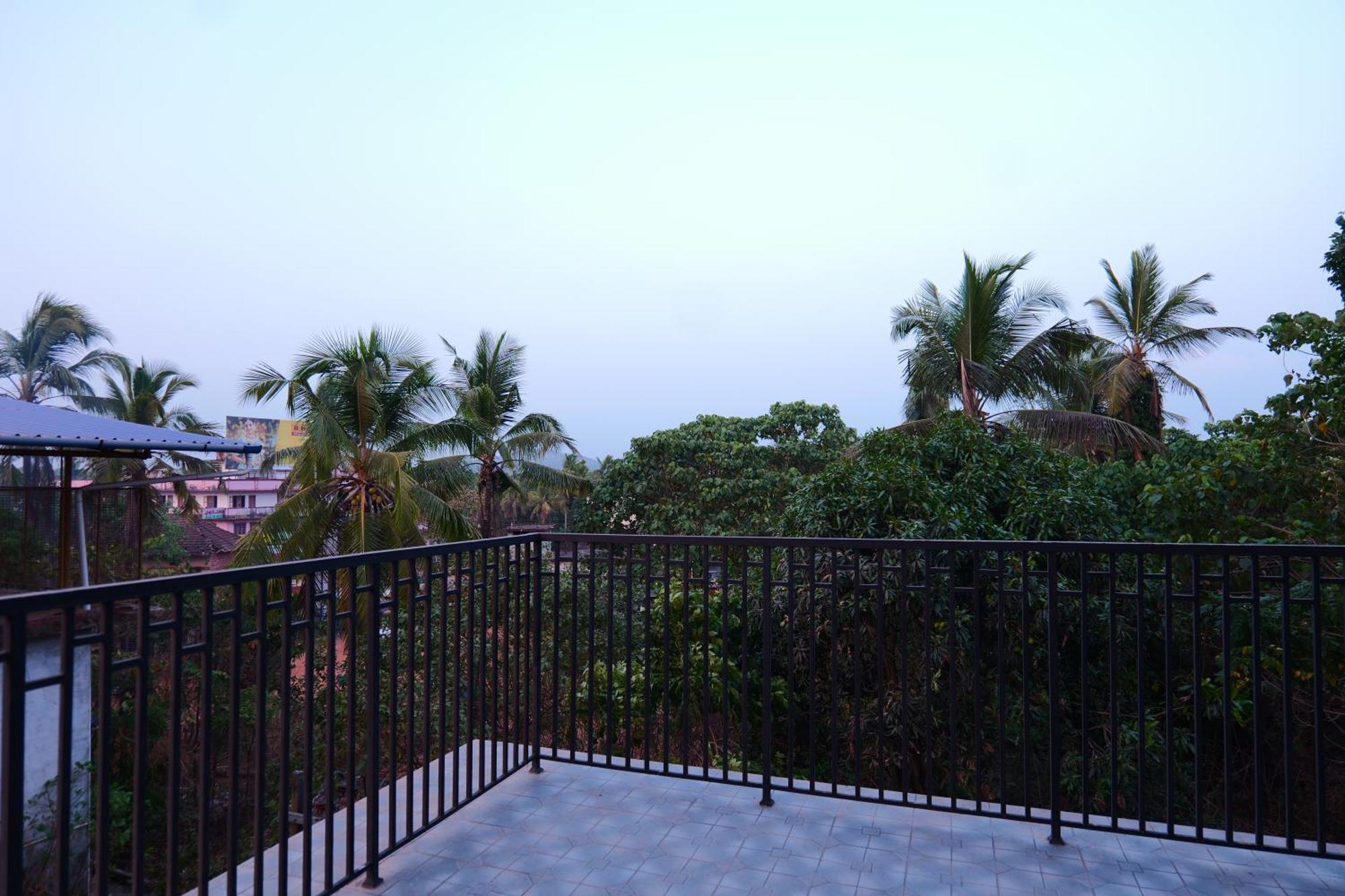 Hotel Classico International Kannangad Buitenkant foto