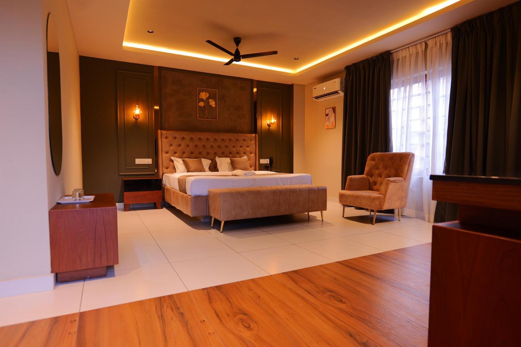 Hotel Classico International Kannangad Buitenkant foto