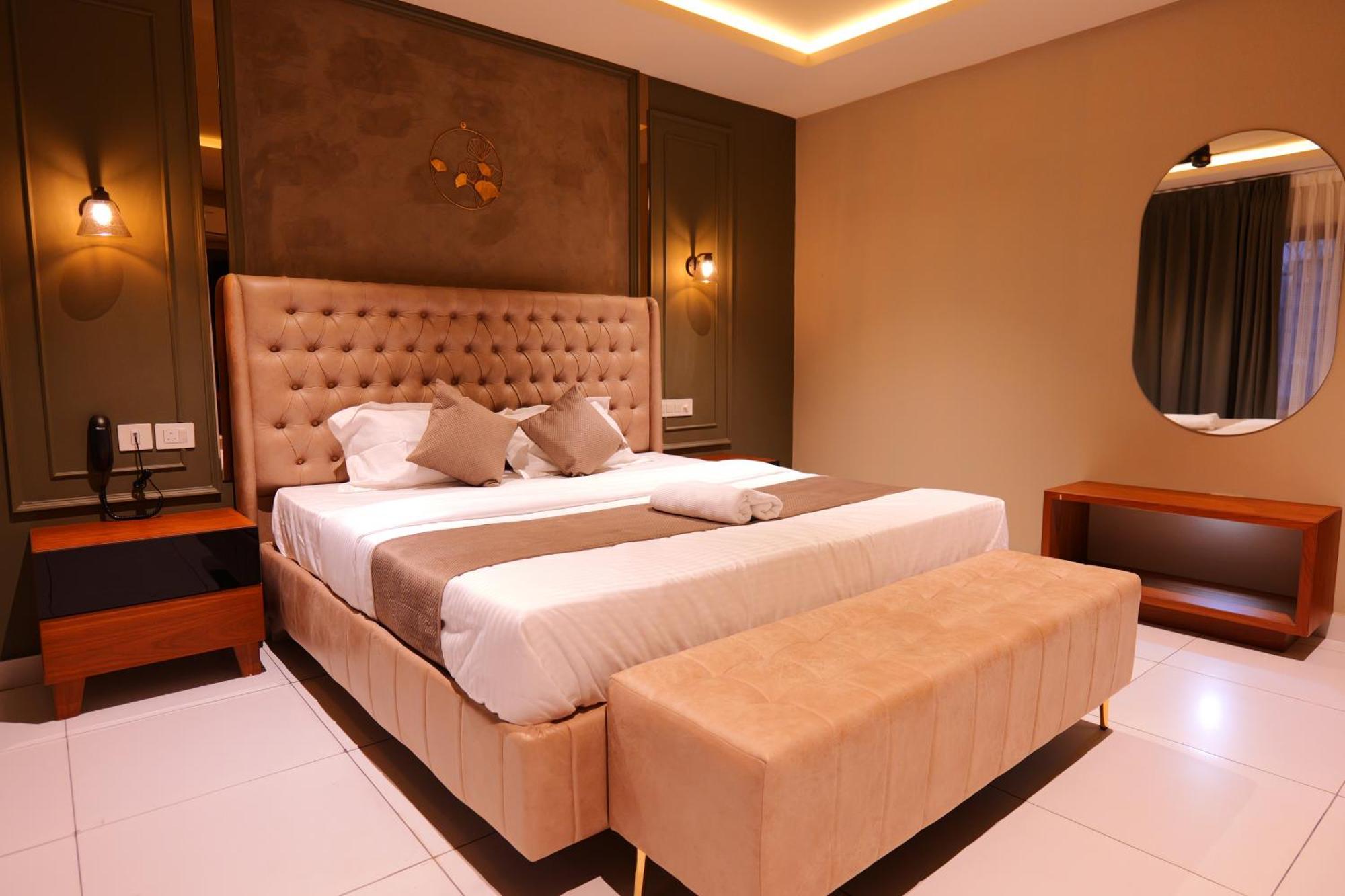 Hotel Classico International Kannangad Buitenkant foto